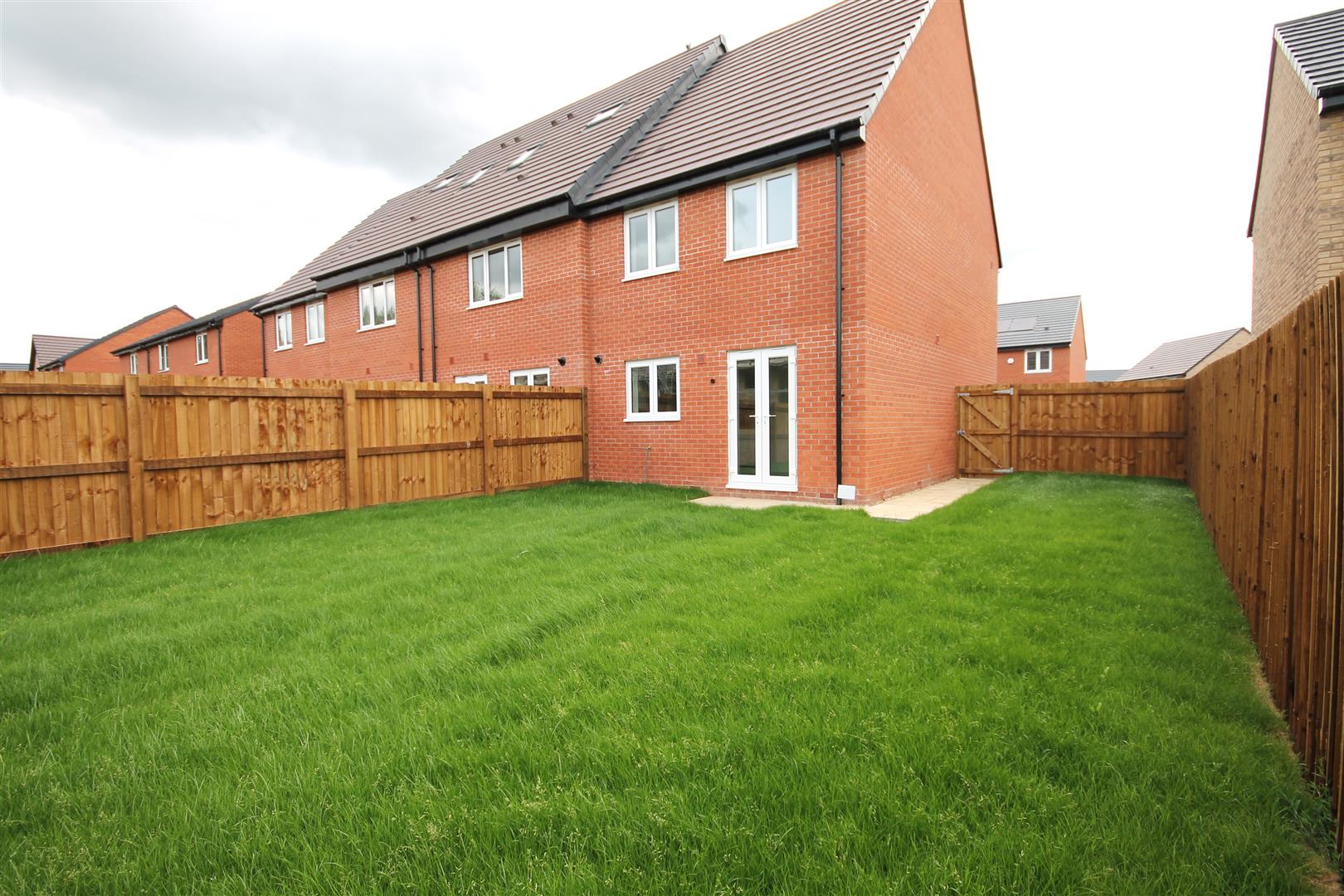 3 Bedroom House To Rent image 2